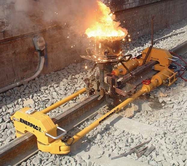 Rail puller clearance